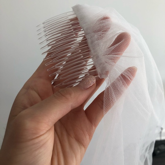 New bridal veil + accessory - Picture 5 of 5